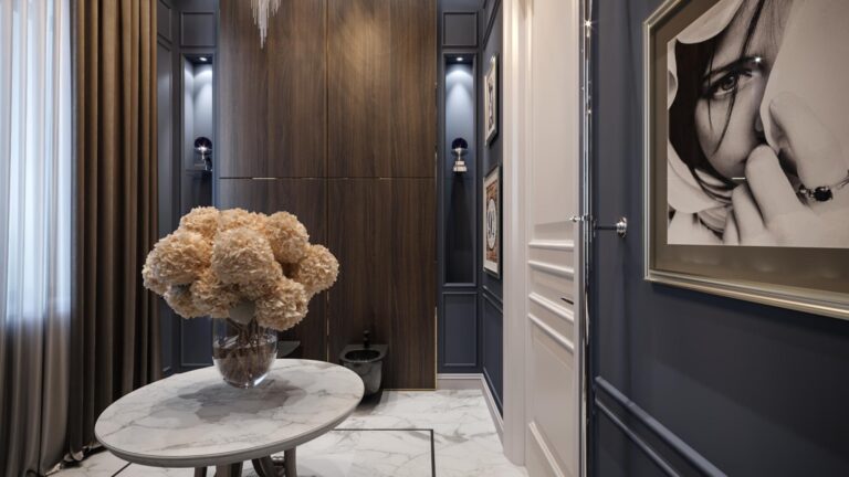 Белый мраморный пол в интерьере темной туалетной комнаты