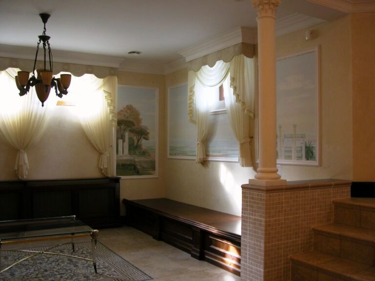 Оформление комнаты с задрапированными светильниками