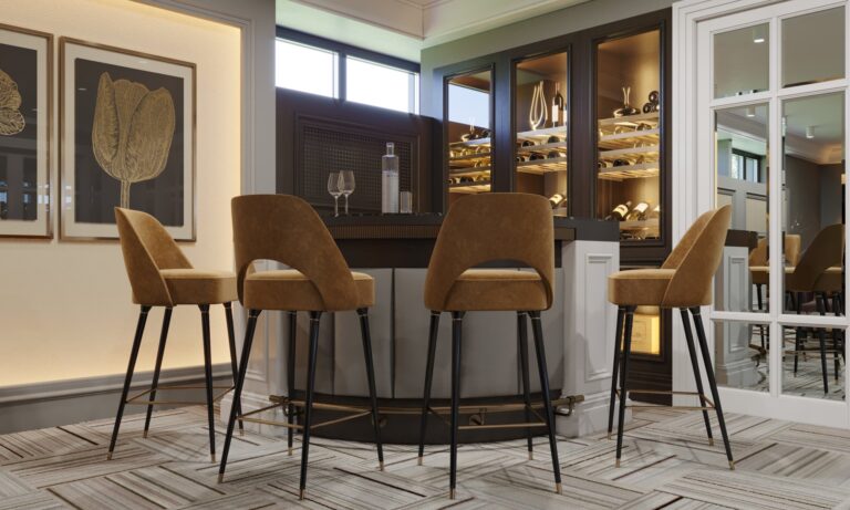 Цокольный этаж с небольшим баром